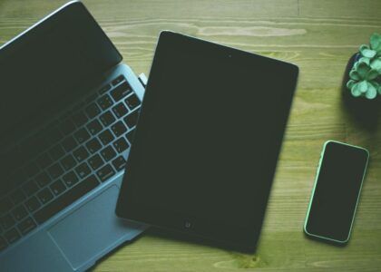 Hardware wie Laptop, Tablet oder Smartphone schützen